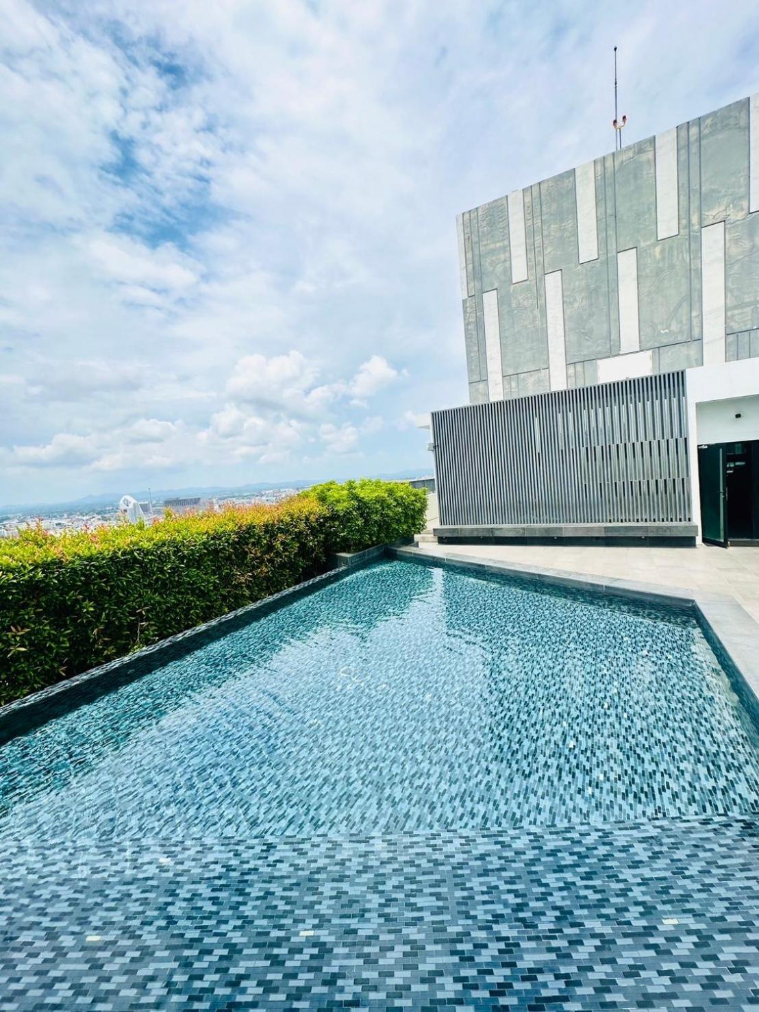 The Base Central Pattaya Exterior foto